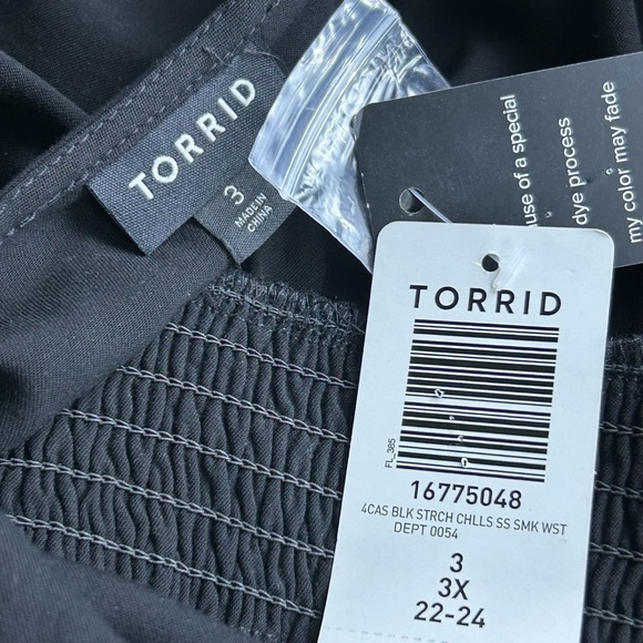 TORRID Black Maxi Dress Sz 3X Smocked Waist Pockets Stretch Whimsigoth Cottage - Picture 15 of 16